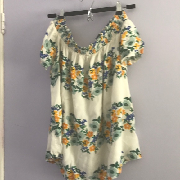 Old navy off the shoulder blouse - Picture 1 of 1